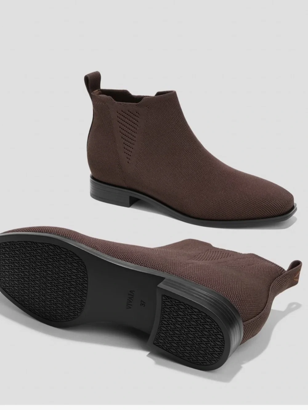 Vivaia Chelsea Boots
